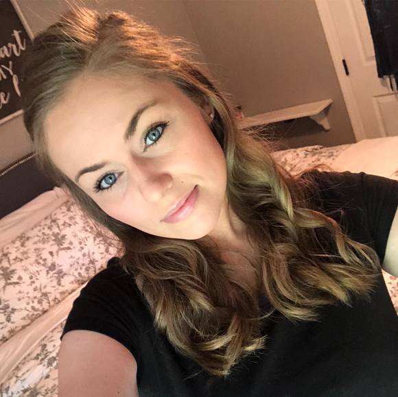 Meet the Posher Other - Meet your Posher, Nicole